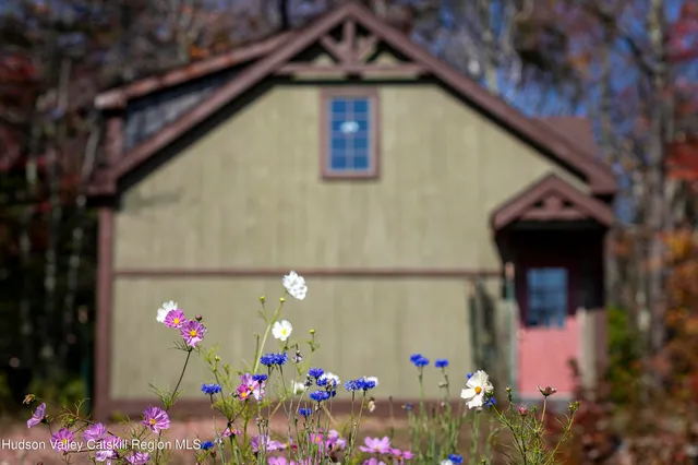 $1,798,000 | 101 Kip Road, Tannersville, NY 12485