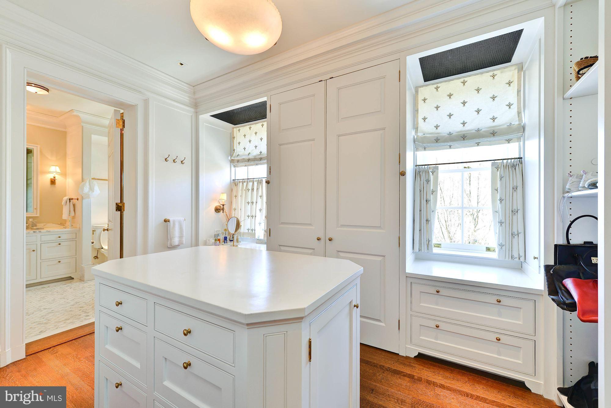 1901 24th Street Northwest Washington, DC 20008 - Photo 18 of 27 a bathroom with a tub sink and mirror