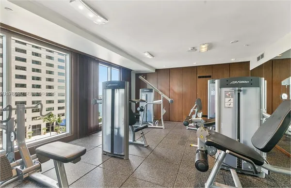 $3,100 | 335 South Biscayne Boulevard, Unit 2910, Miami, FL 33131