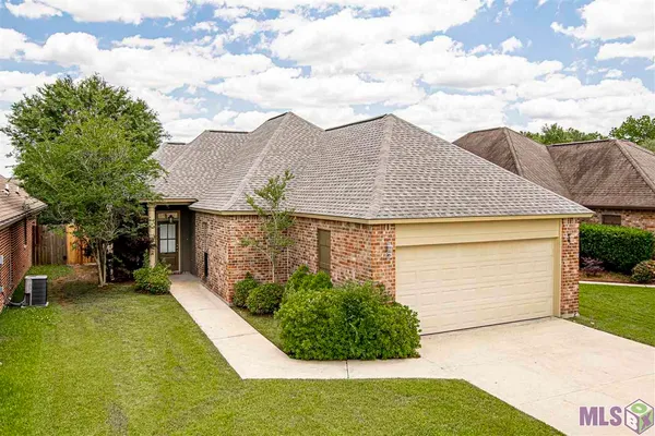 $2,050 | 9015 Westlake Avenue, Baton Rouge, LA 70810