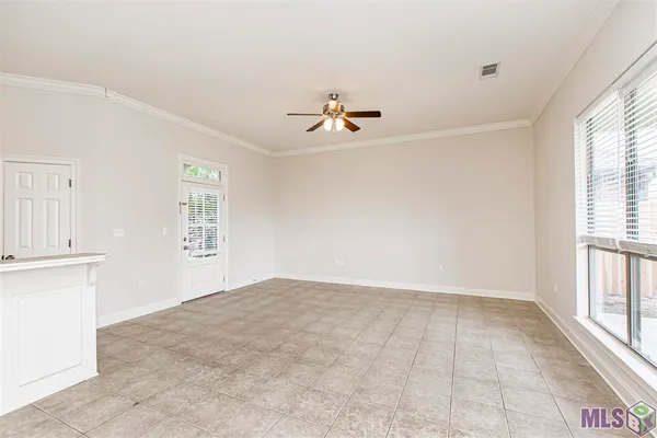 $2,050 | 9015 Westlake Avenue, Baton Rouge, LA 70810