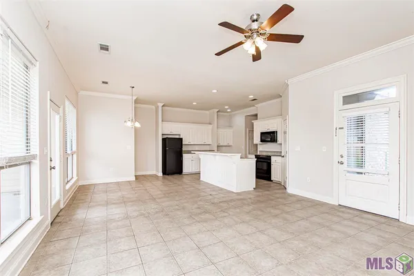 $2,050 | 9015 Westlake Avenue, Baton Rouge, LA 70810