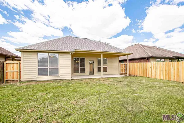 $2,050 | 9015 Westlake Avenue, Baton Rouge, LA 70810