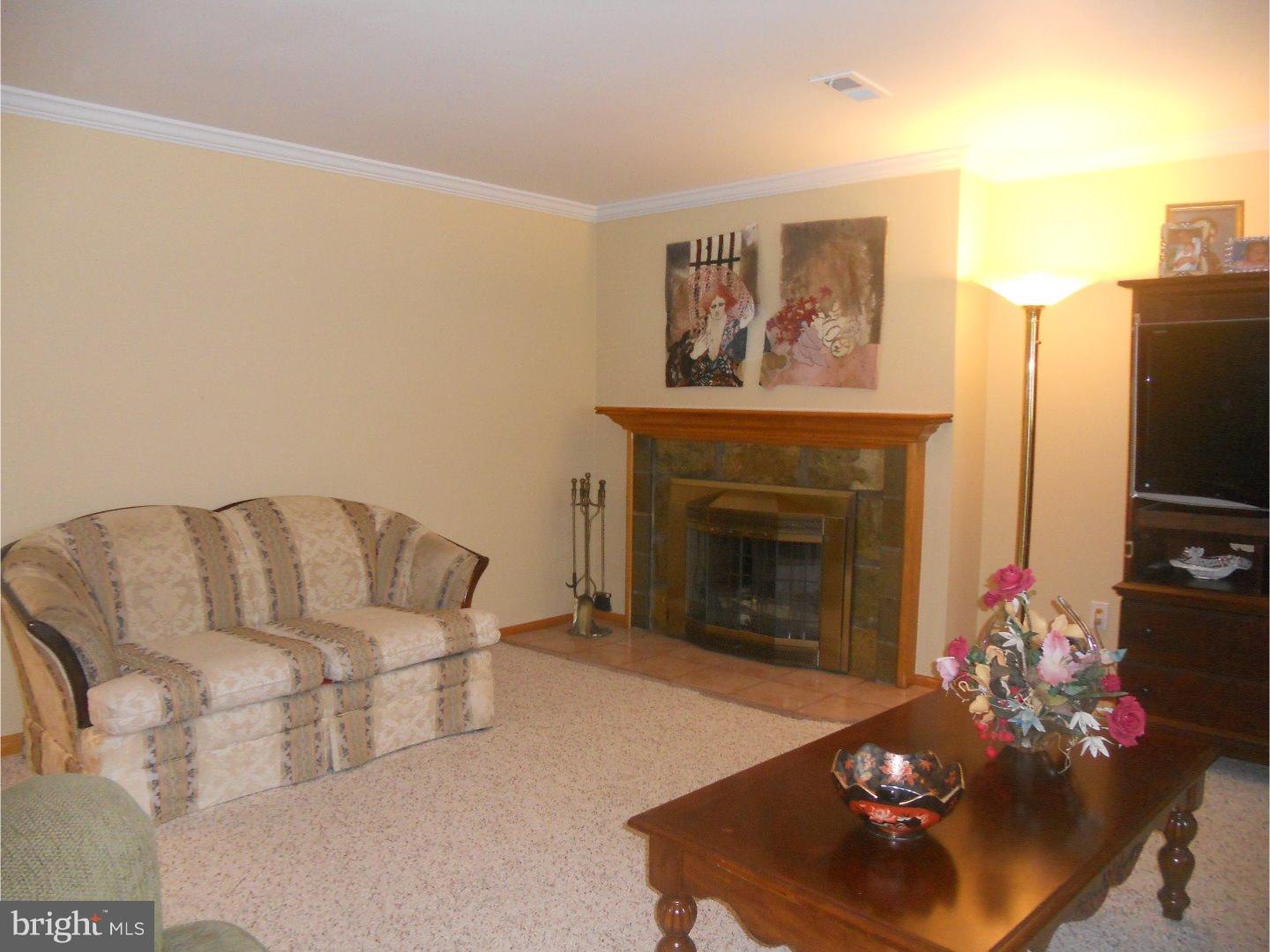 440 Emerson Road Huntingdon Valley, PA 19006 - Photo 8 of 16 Family Room