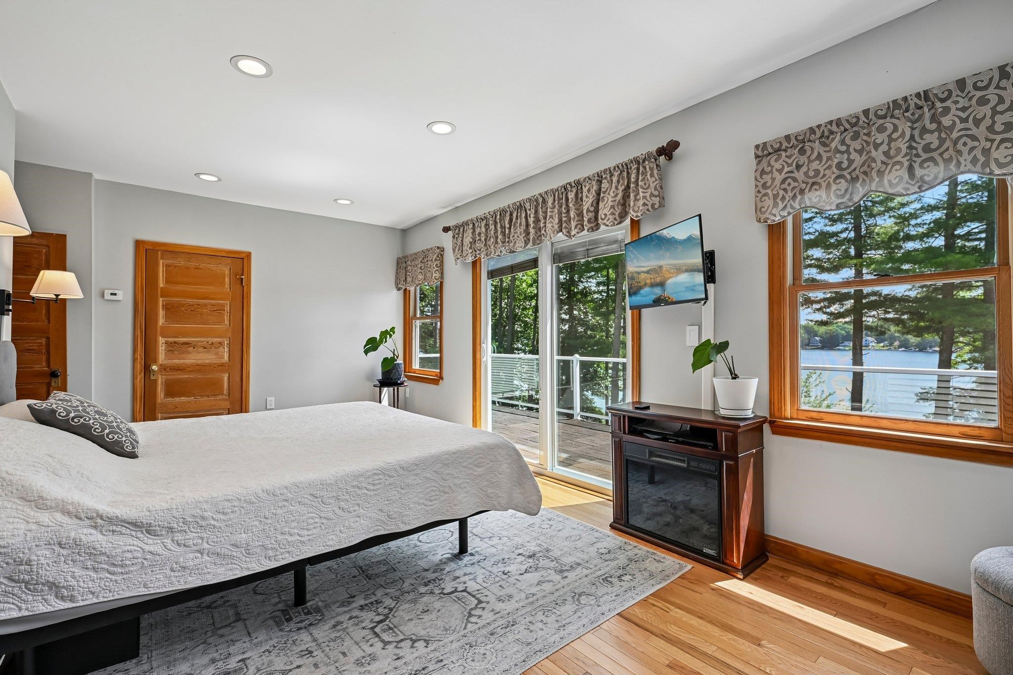 76 Holts Point Road Hampstead, NH 03841 - Photo 23 of 56