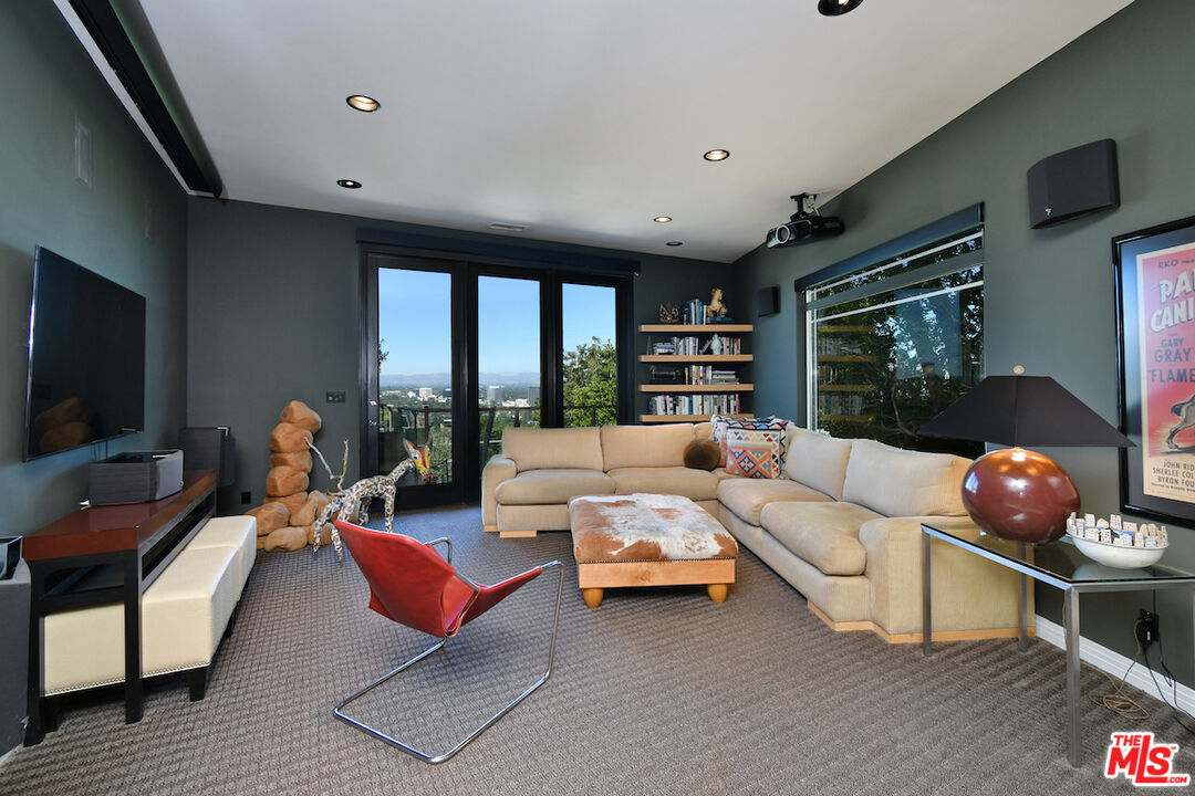 4039 Cody Road Sherman Oaks, CA 91403 - Photo 18 of 52