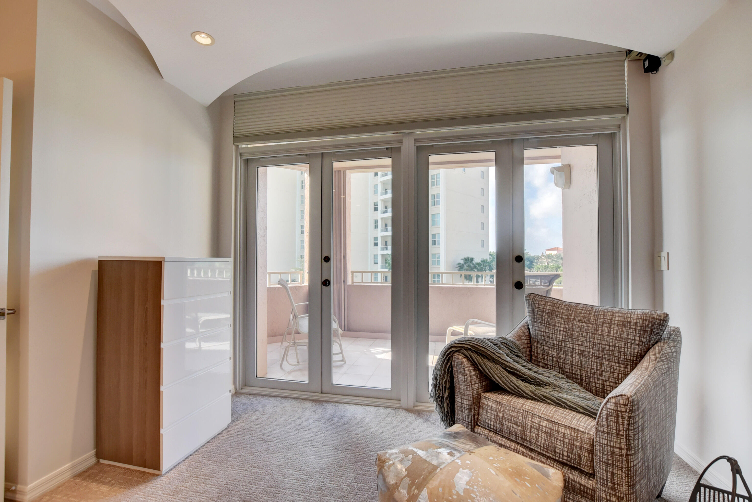 300 Southeast 5th Avenue, Unit 4110 Boca Raton, FL 33432 - Photo 13 of 31 Sitting area