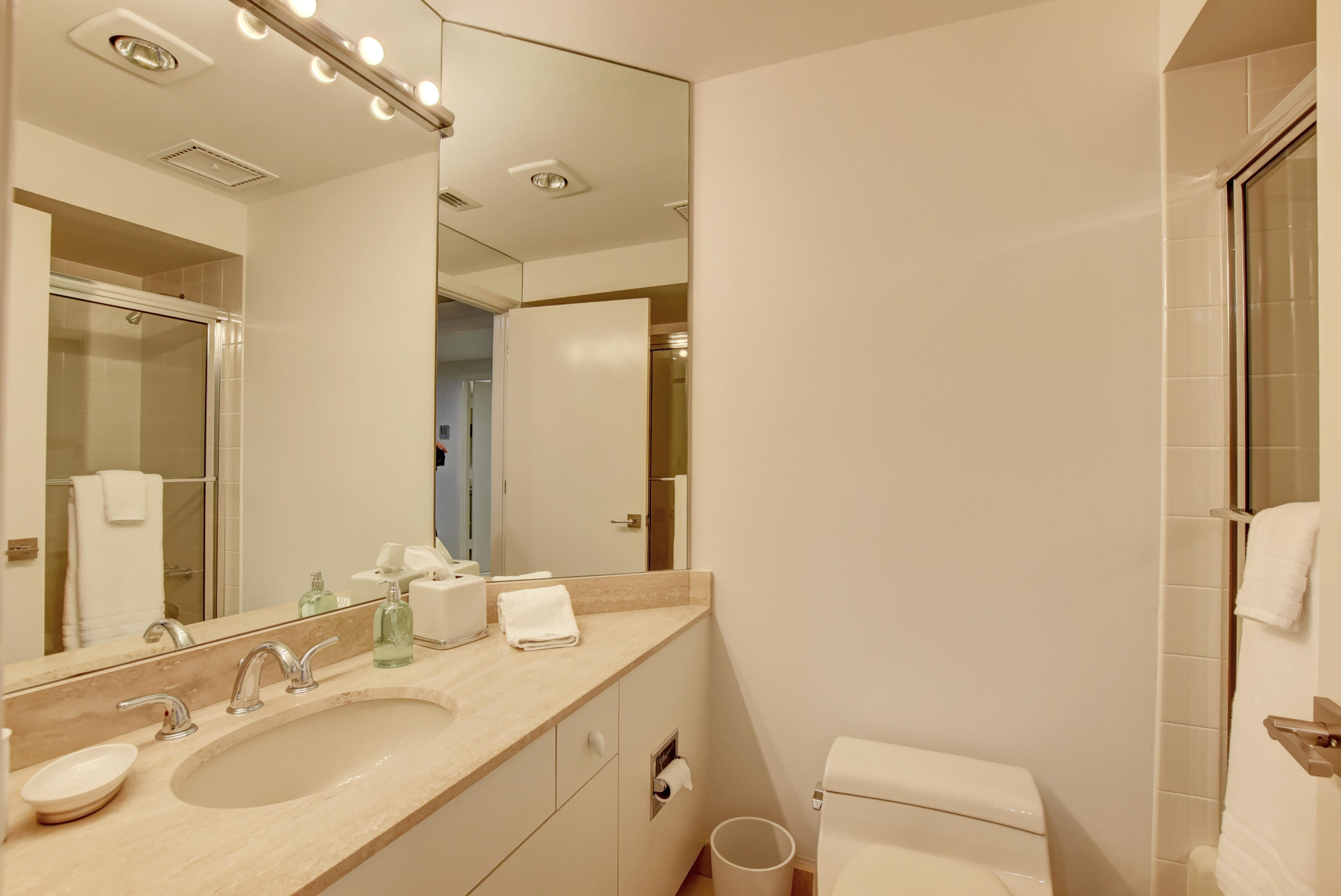 300 Southeast 5th Avenue, Unit 4110 Boca Raton, FL 33432 - Photo 18 of 31 2nd Bath