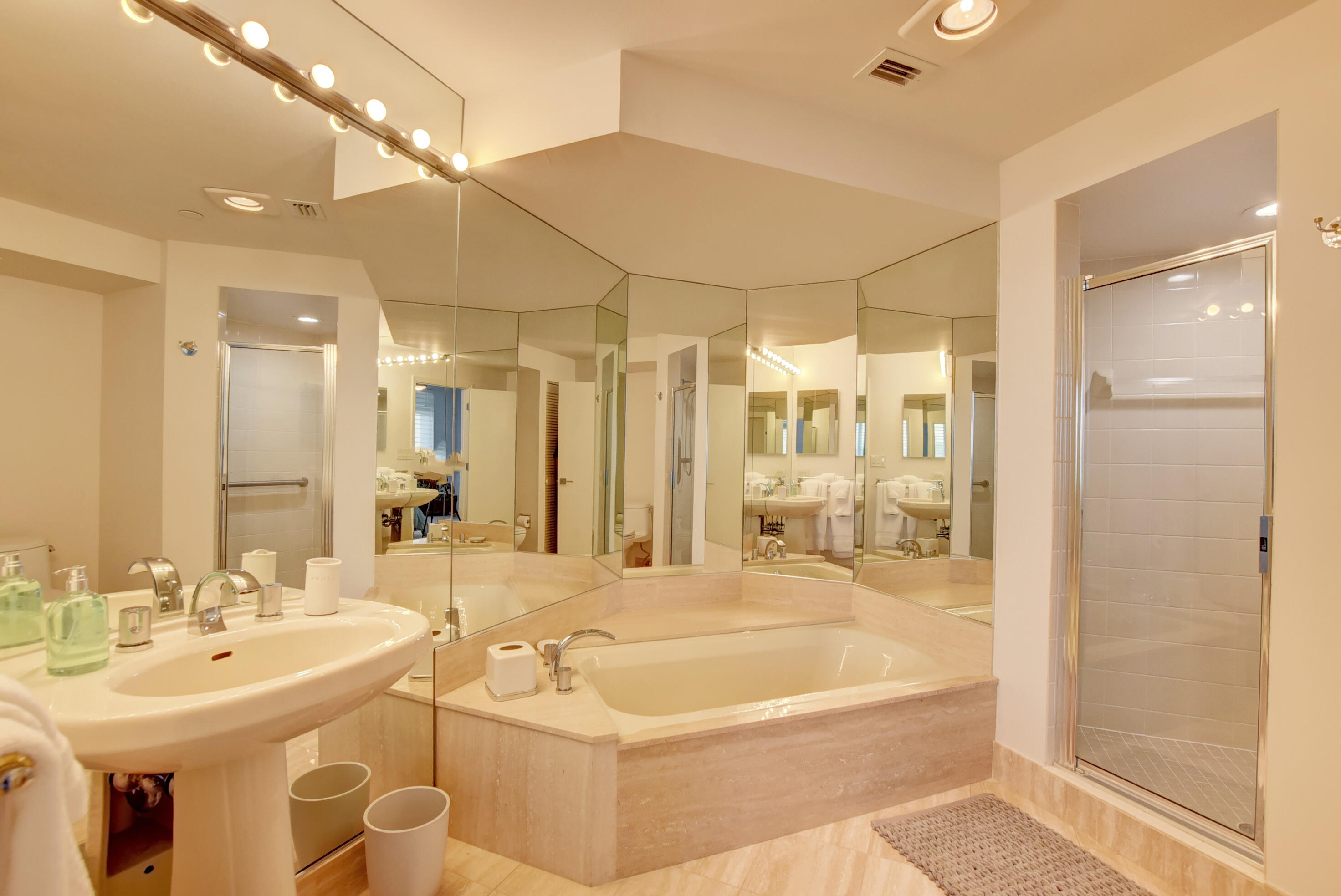 300 Southeast 5th Avenue, Unit 4110 Boca Raton, FL 33432 - Photo 21 of 31 3rd Bedroom full bath