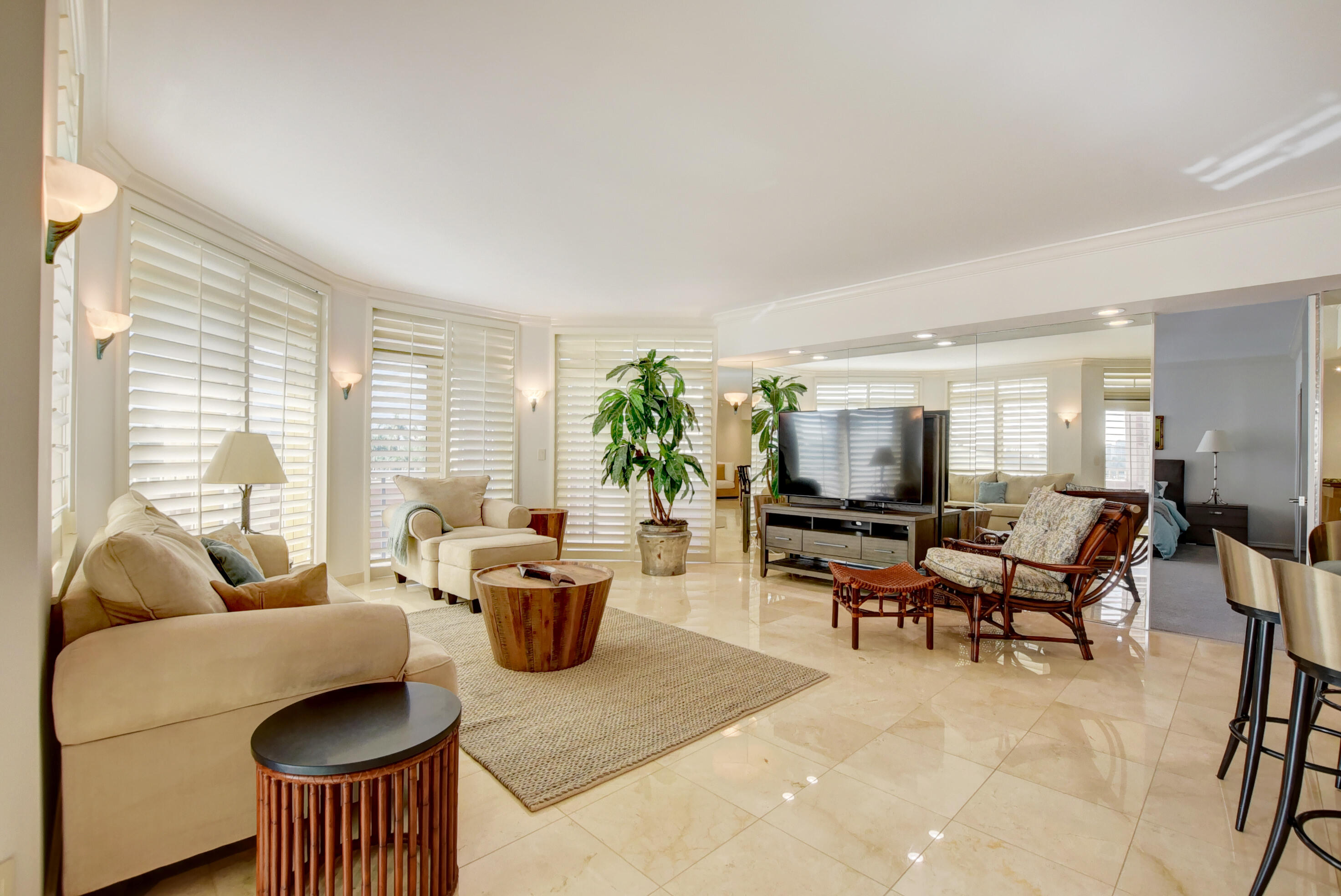 300 Southeast 5th Avenue, Unit 4110 Boca Raton, FL 33432 - Photo 4 of 31 Living Area