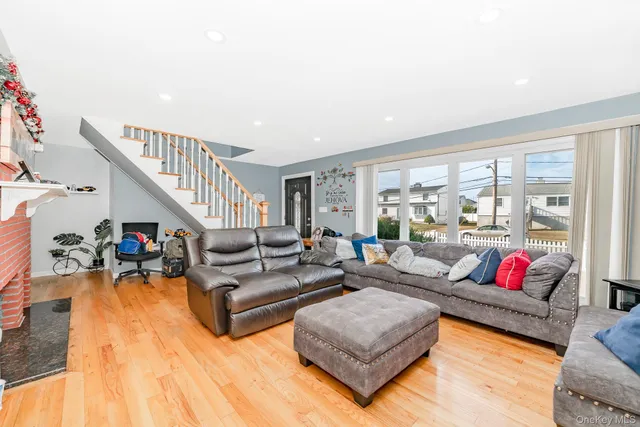 $729,990 | 11 Overton Street, Freeport, NY 11520