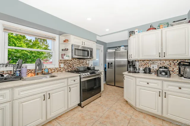 $729,990 | 11 Overton Street, Freeport, NY 11520