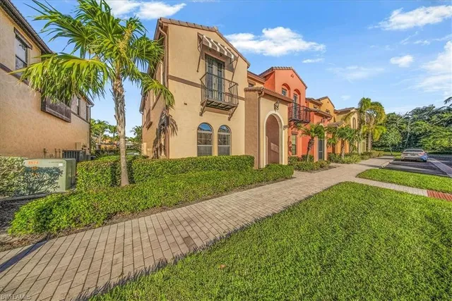 $449,995 | 9063 Capistrano Street North, Unit 4401, Naples, FL 34113