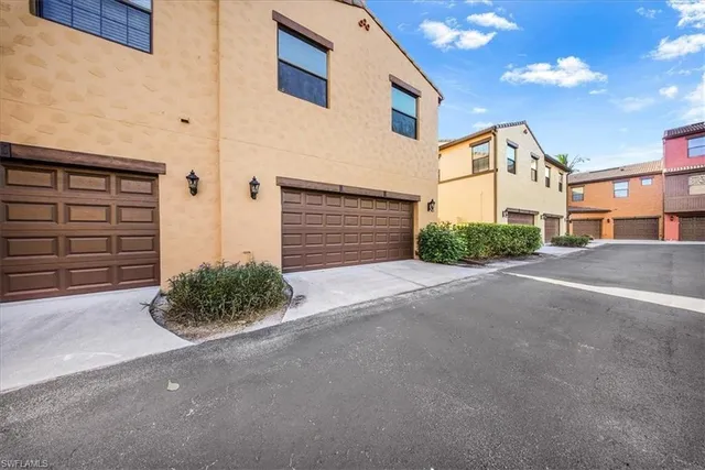 $449,995 | 9063 Capistrano Street North, Unit 4401, Naples, FL 34113