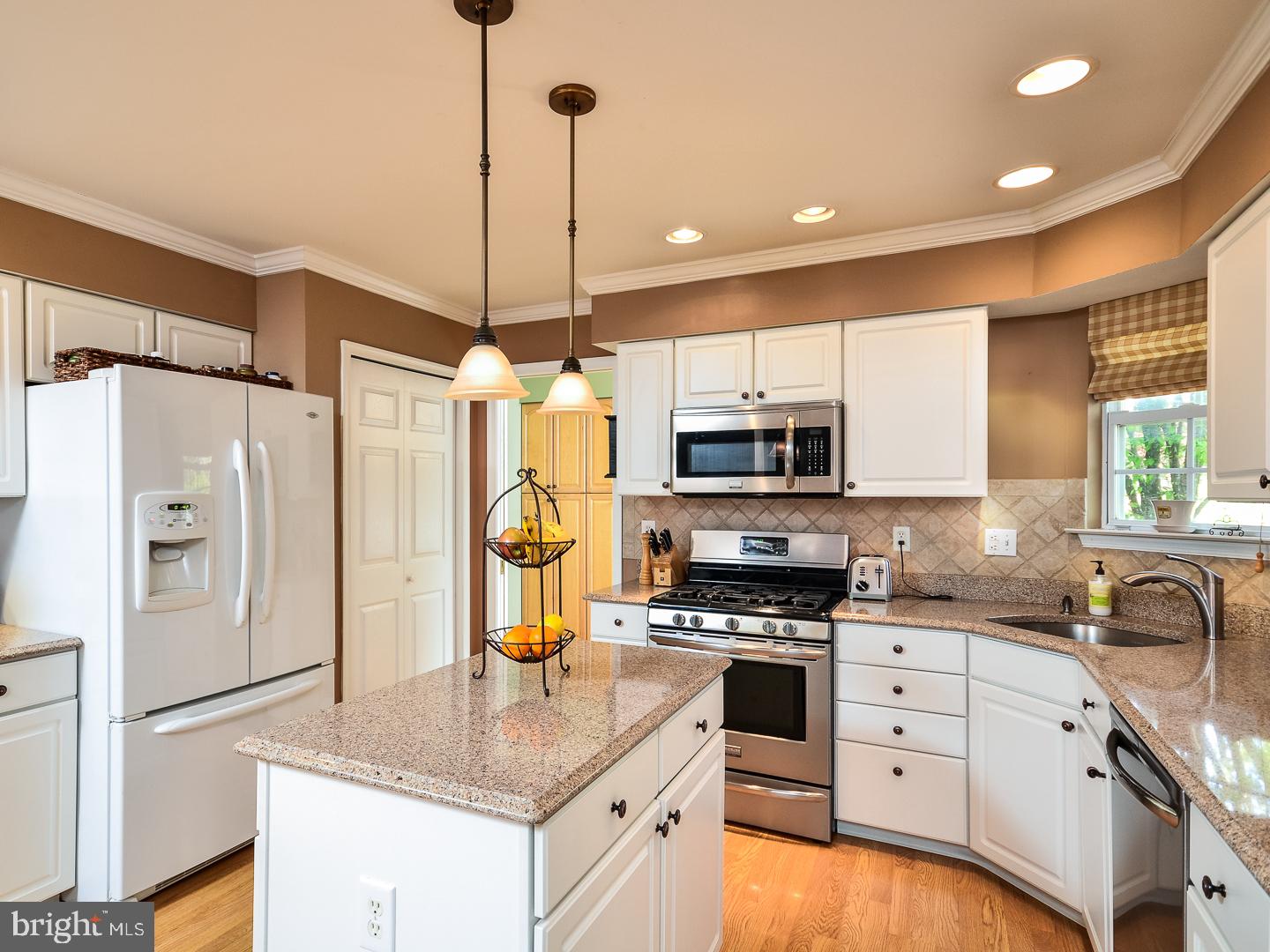 2 Carlton Lane Voorhees, NJ 08043 - Photo 7 of 25 Kitchen