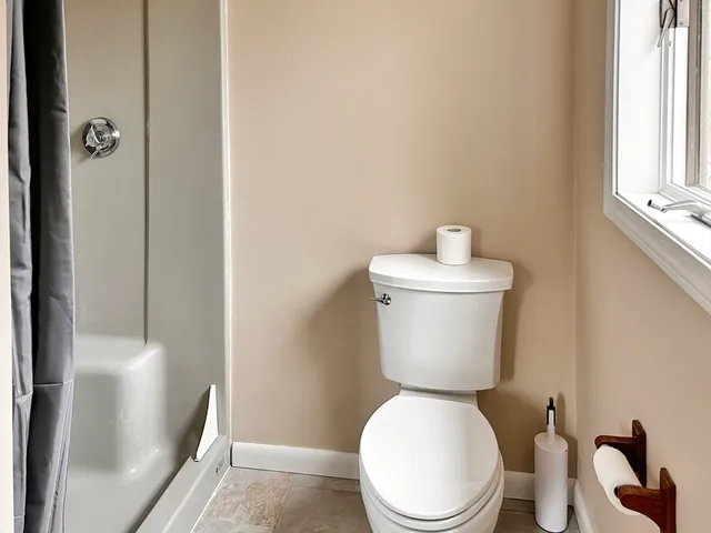 $3,600 | 6 Bancroft Street, Pepperell, MA 01463