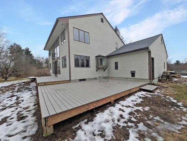 $3,600 | 6 Bancroft Street, Pepperell, MA 01463