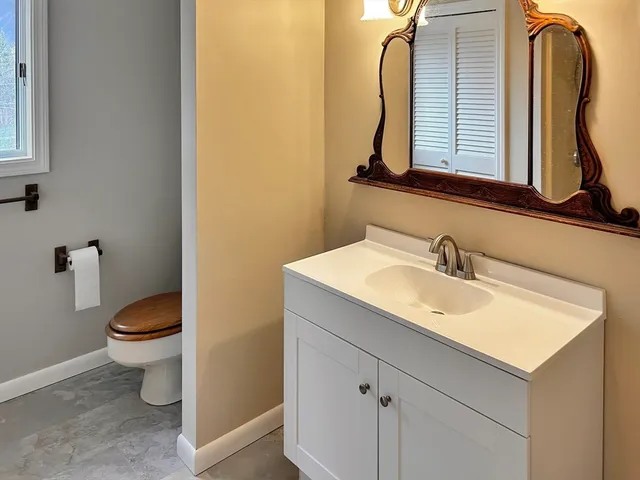 $3,600 | 6 Bancroft Street, Pepperell, MA 01463