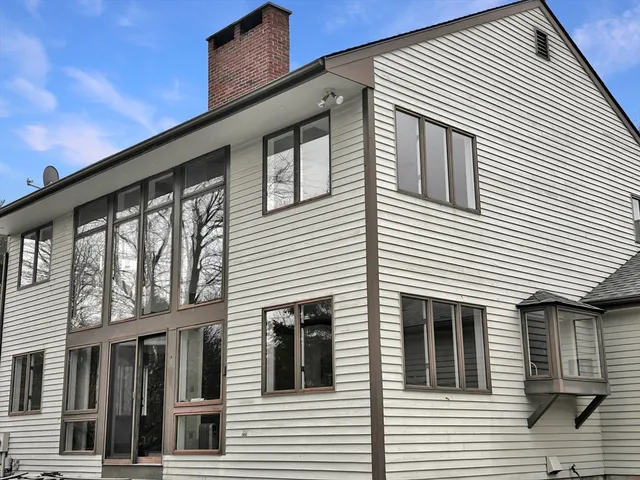 $3,600 | 6 Bancroft Street, Pepperell, MA 01463