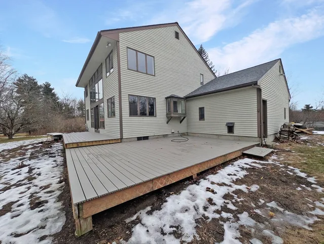 $3,600 | 6 Bancroft Street, Pepperell, MA 01463