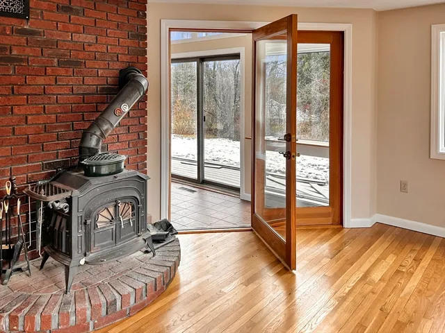 $3,600 | 6 Bancroft Street, Pepperell, MA 01463