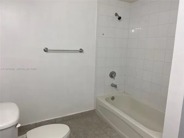 $2,400 | 1 Glen Royal Parkway, Unit 1112, Miami, FL 33125
