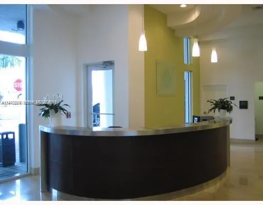 $2,400 | 1 Glen Royal Parkway, Unit 1112, Miami, FL 33125