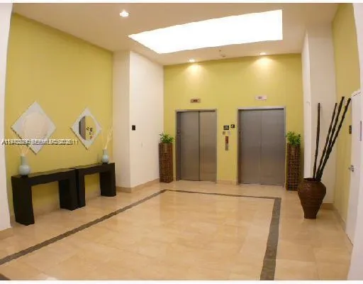 $2,400 | 1 Glen Royal Parkway, Unit 1112, Miami, FL 33125