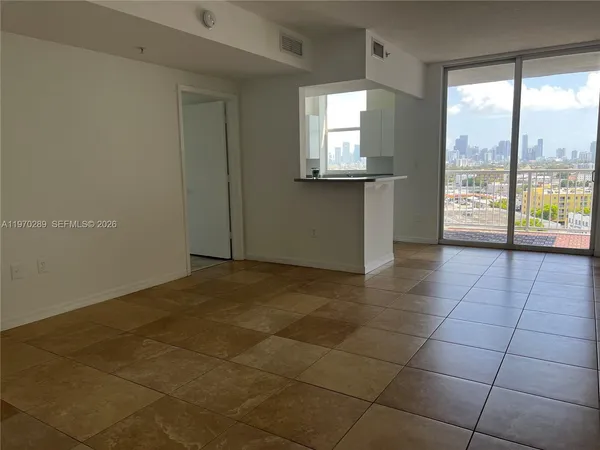 $2,400 | 1 Glen Royal Parkway, Unit 1112, Miami, FL 33125