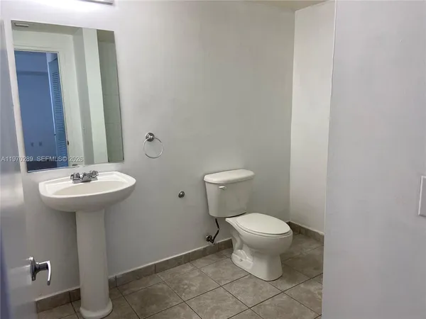 $2,400 | 1 Glen Royal Parkway, Unit 1112, Miami, FL 33125