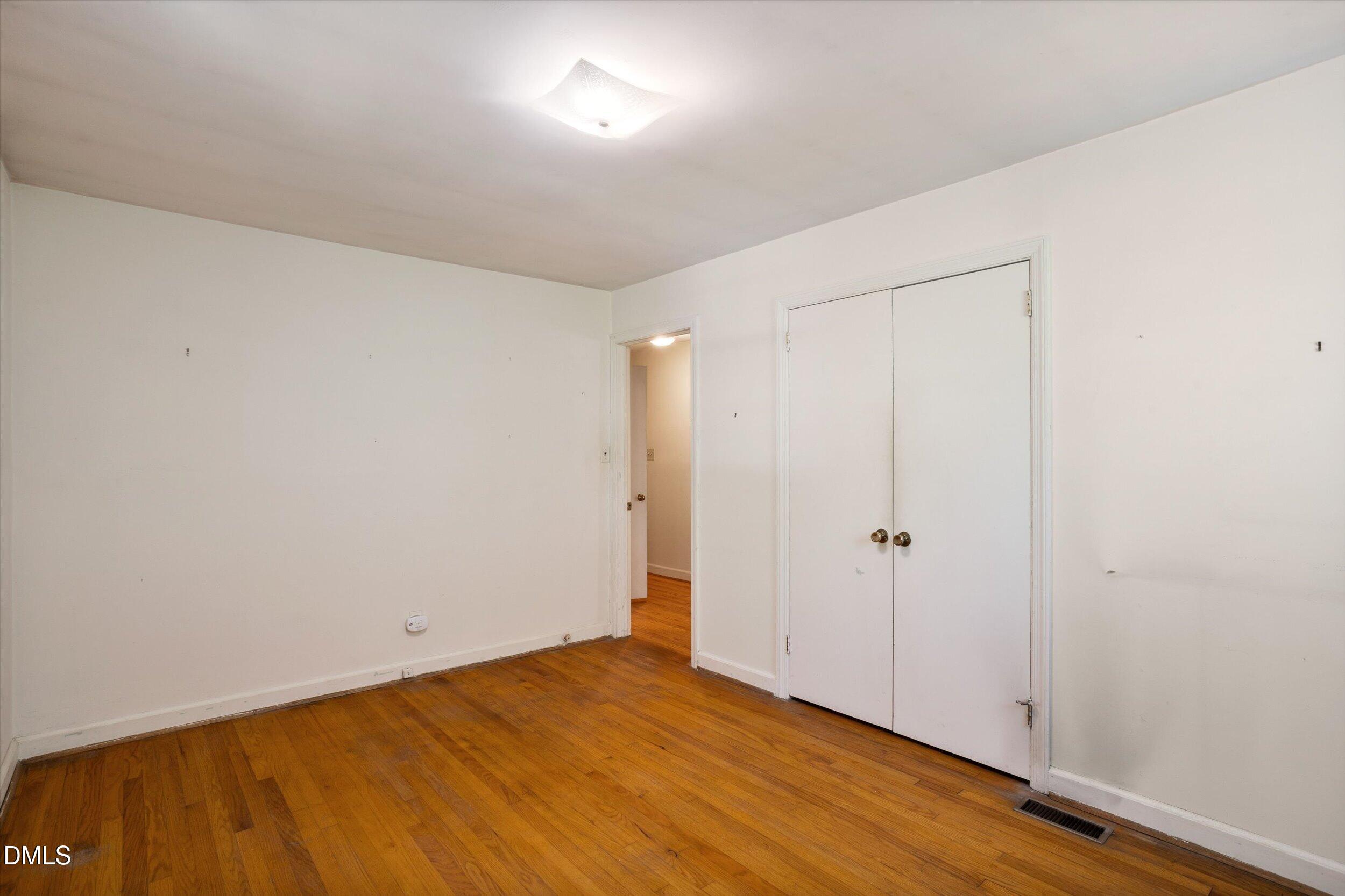 3413 Redbud Lane Raleigh, NC 27607 - Photo 28 of 33 28