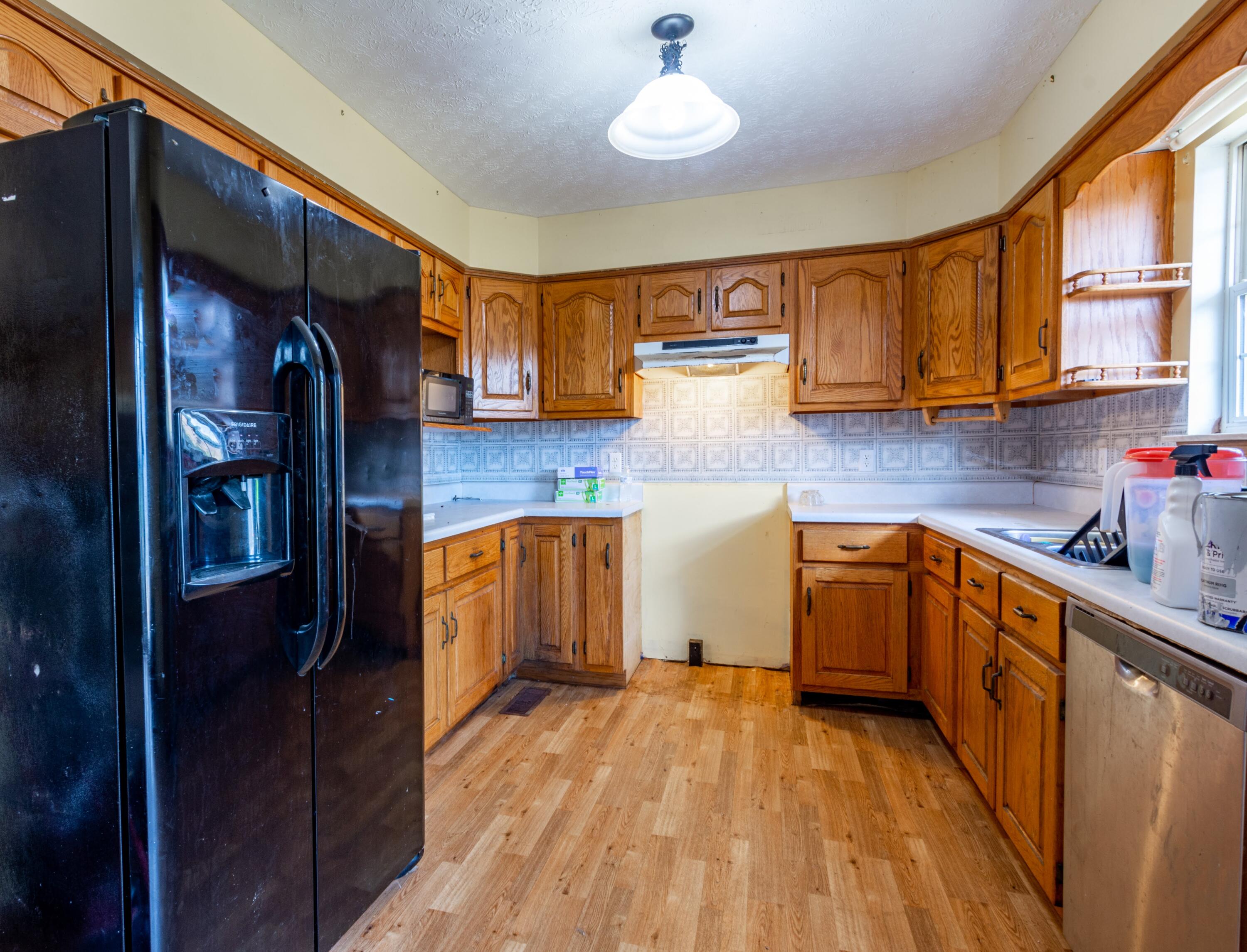 1680 Muddy Creek Road Spring City, TN 37381 - Photo 7 of 22 135 Lemons Ln-7