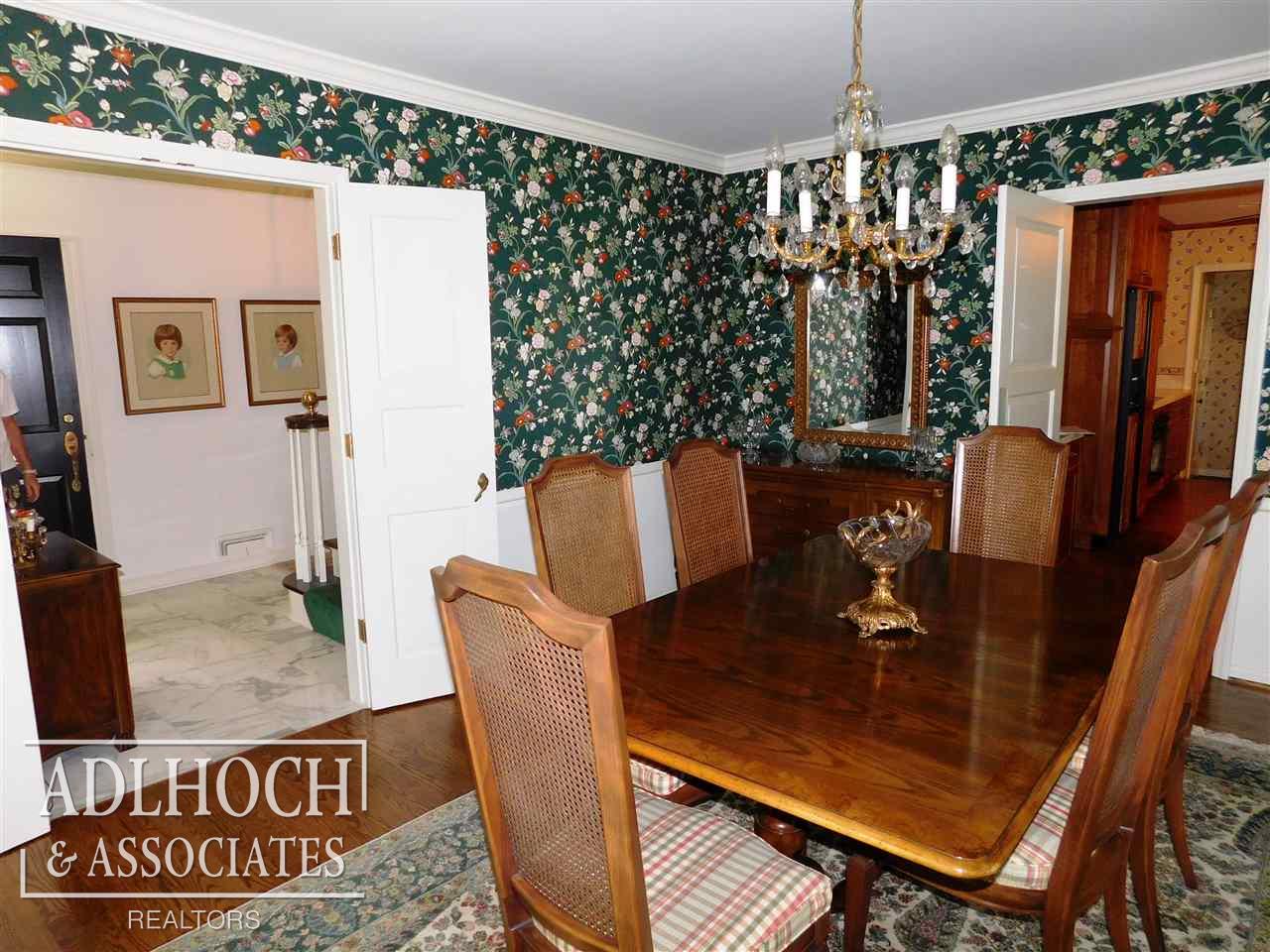 241 Lewiston Road Grosse Pointe Farms, MI 48236 - Photo 4 of 27