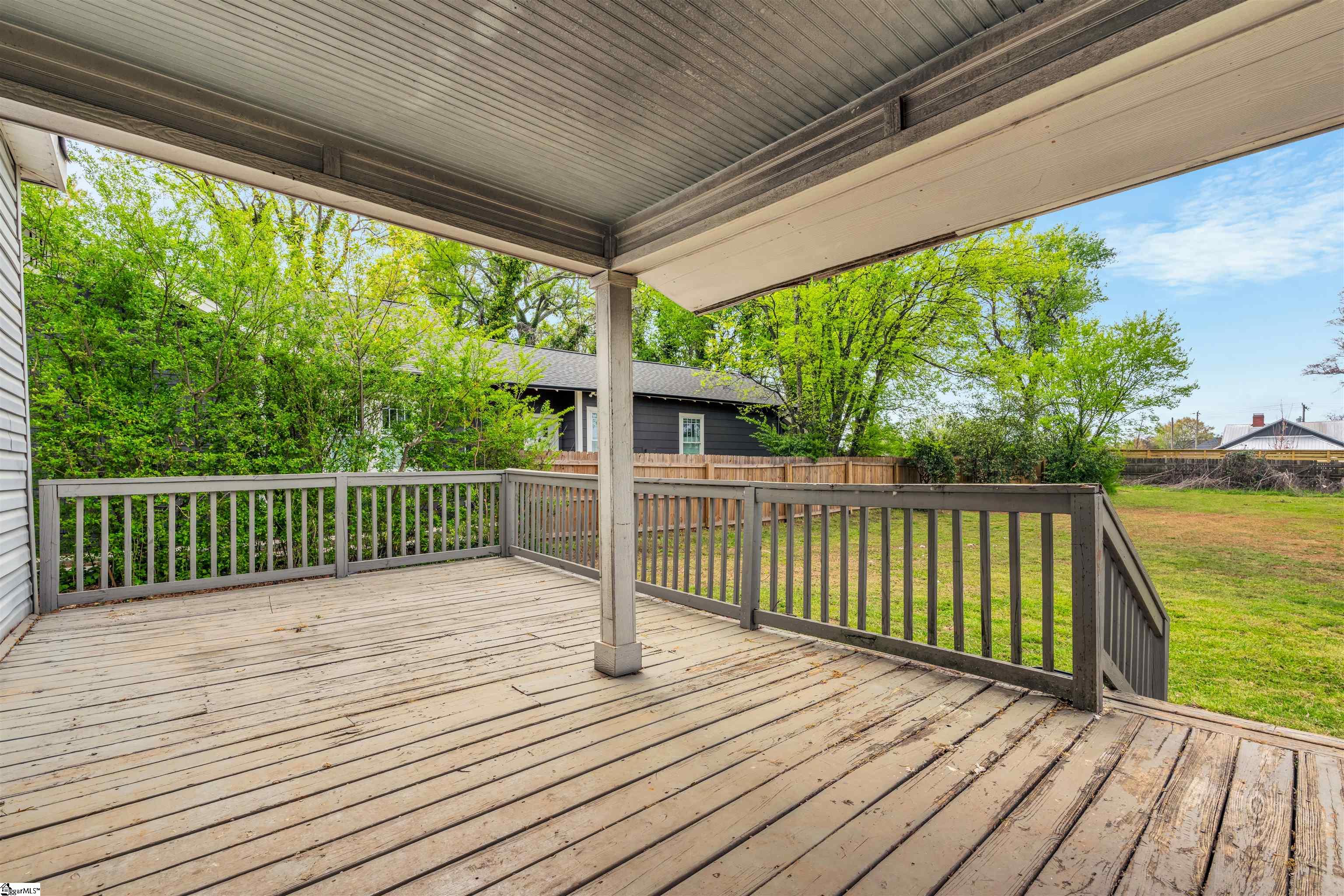 521 Perry Avenue Greenville, SC 29611 - Photo 14 of 21