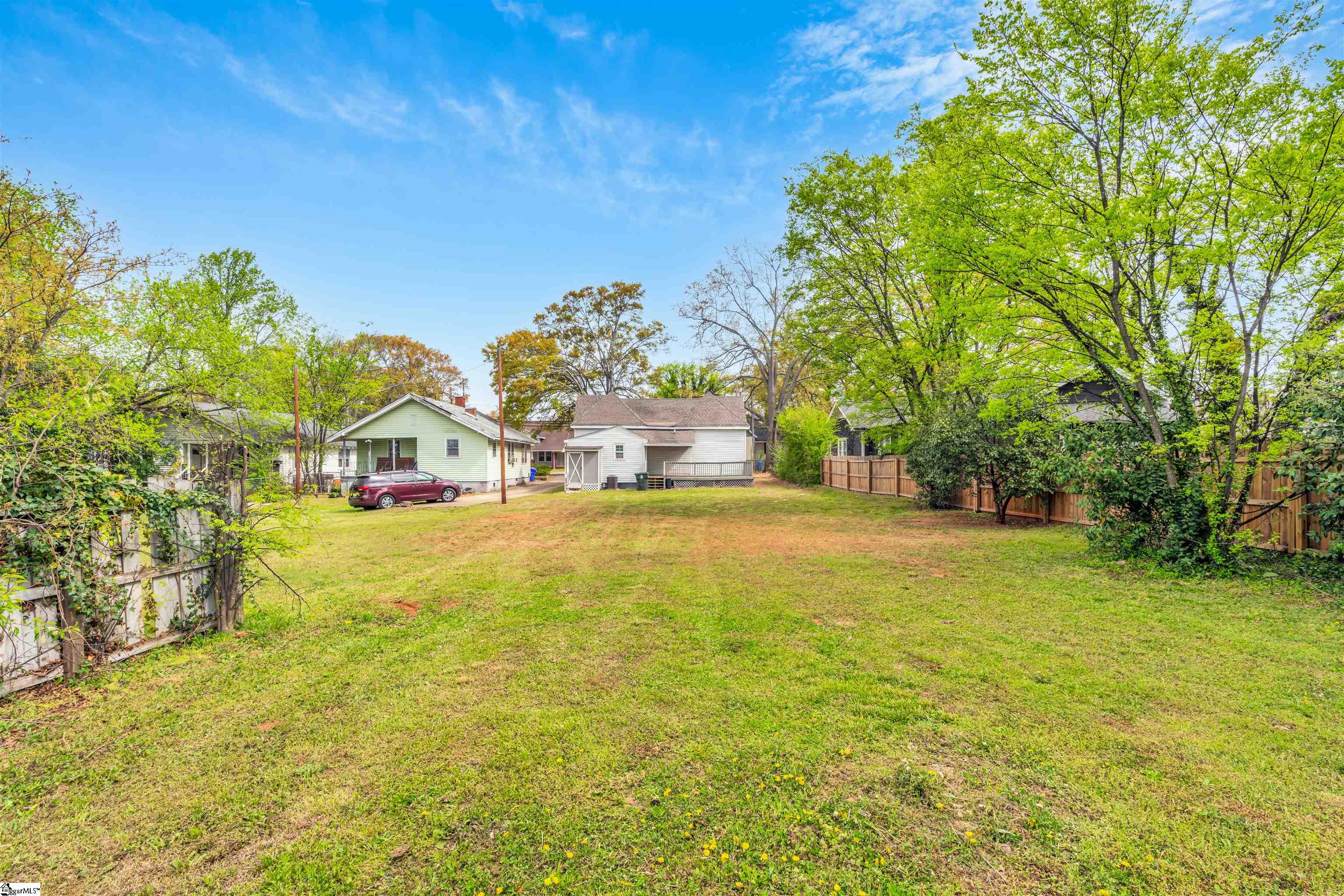 521 Perry Avenue Greenville, SC 29611 - Photo 16 of 21