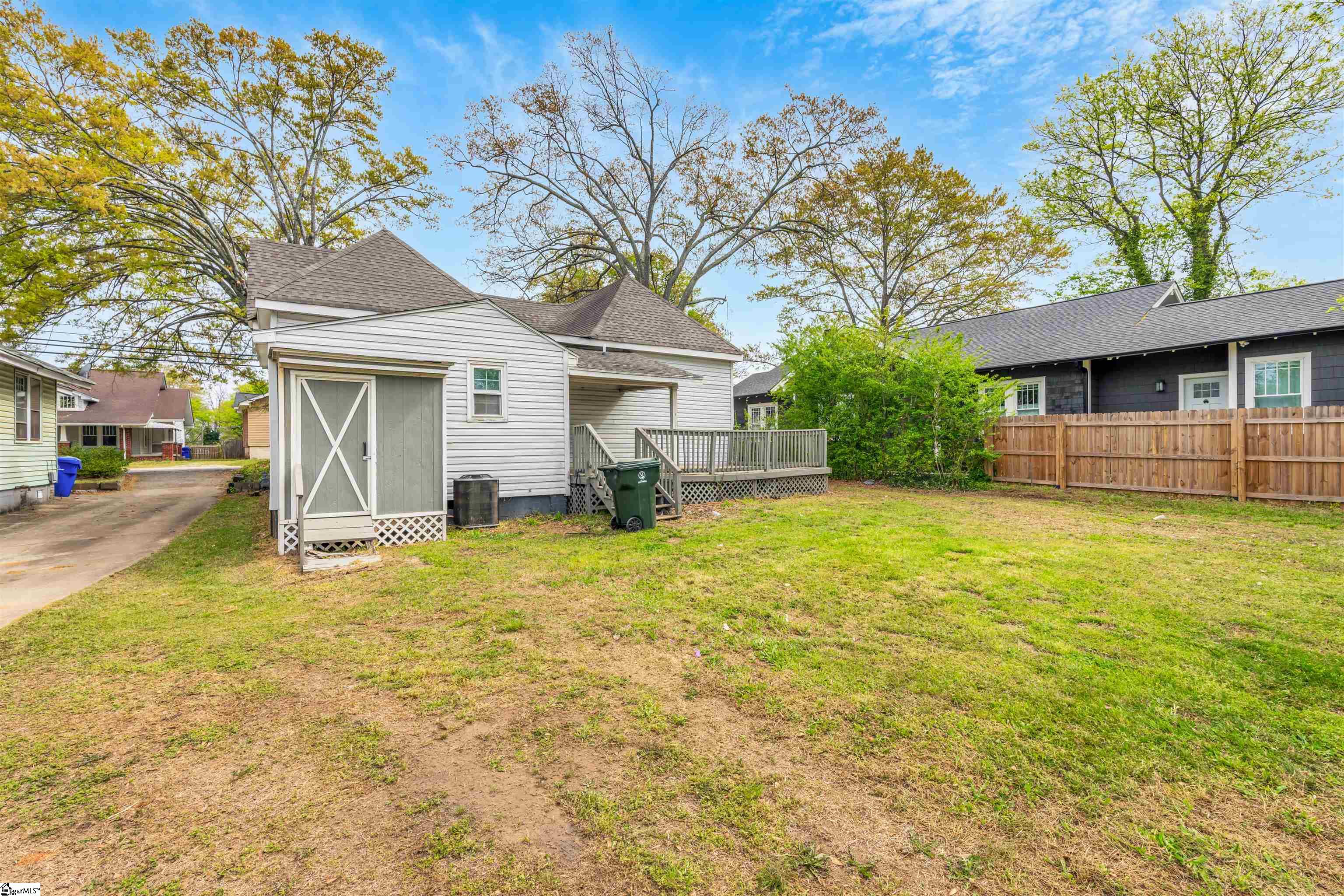 521 Perry Avenue Greenville, SC 29611 - Photo 17 of 21