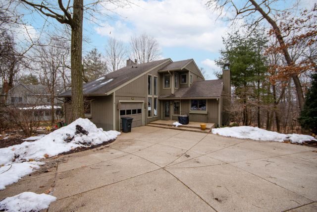 91 Medinah Lane, Fontana, WI 53125