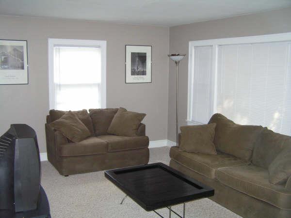 3231 Oliver Road Northeast Roanoke, VA 24012 - Photo 4 of 9 Living Room