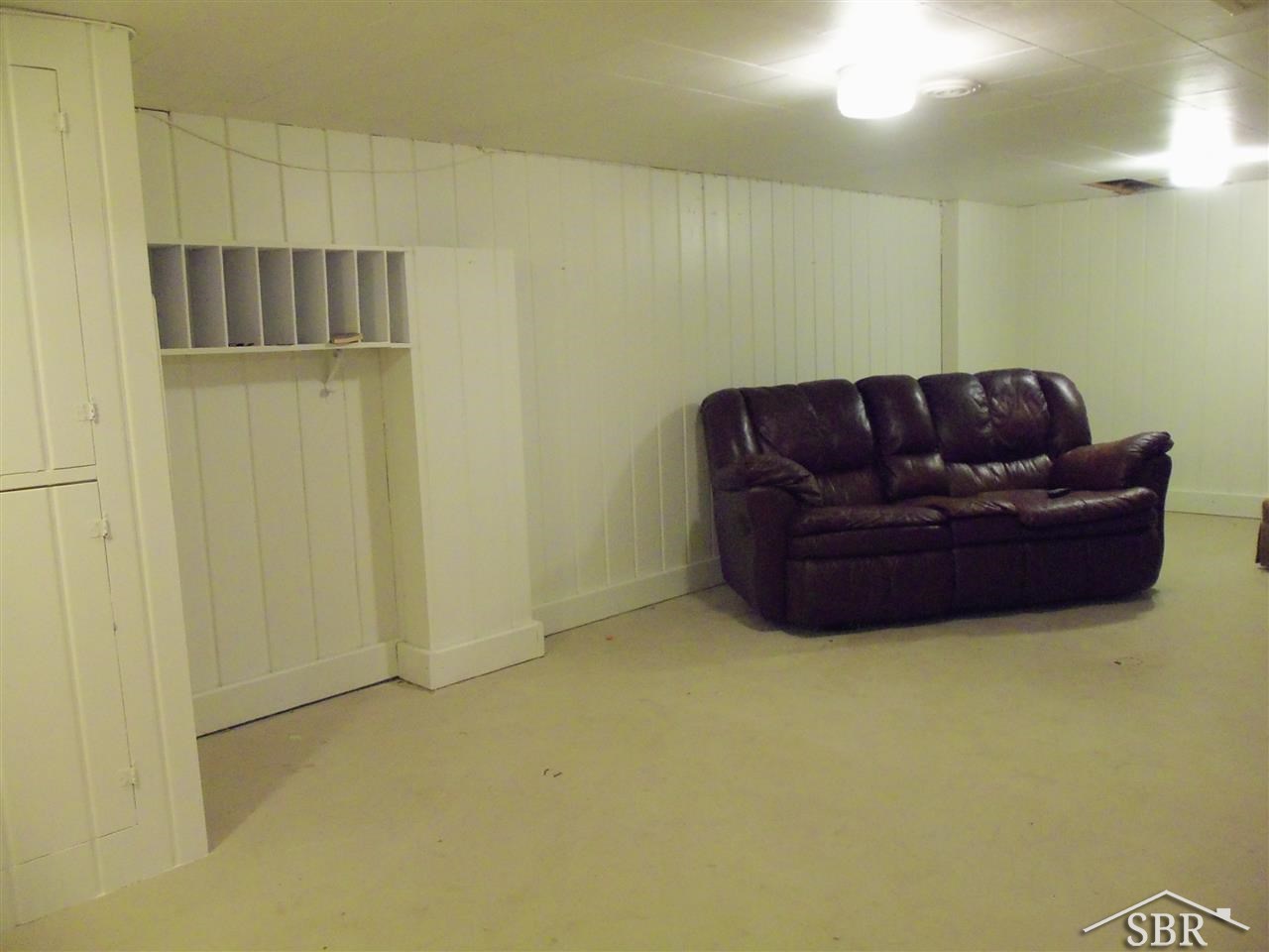 2605 Hospital Road Saginaw, MI 48603 - Photo 25 of 28 31194718-24.JPG