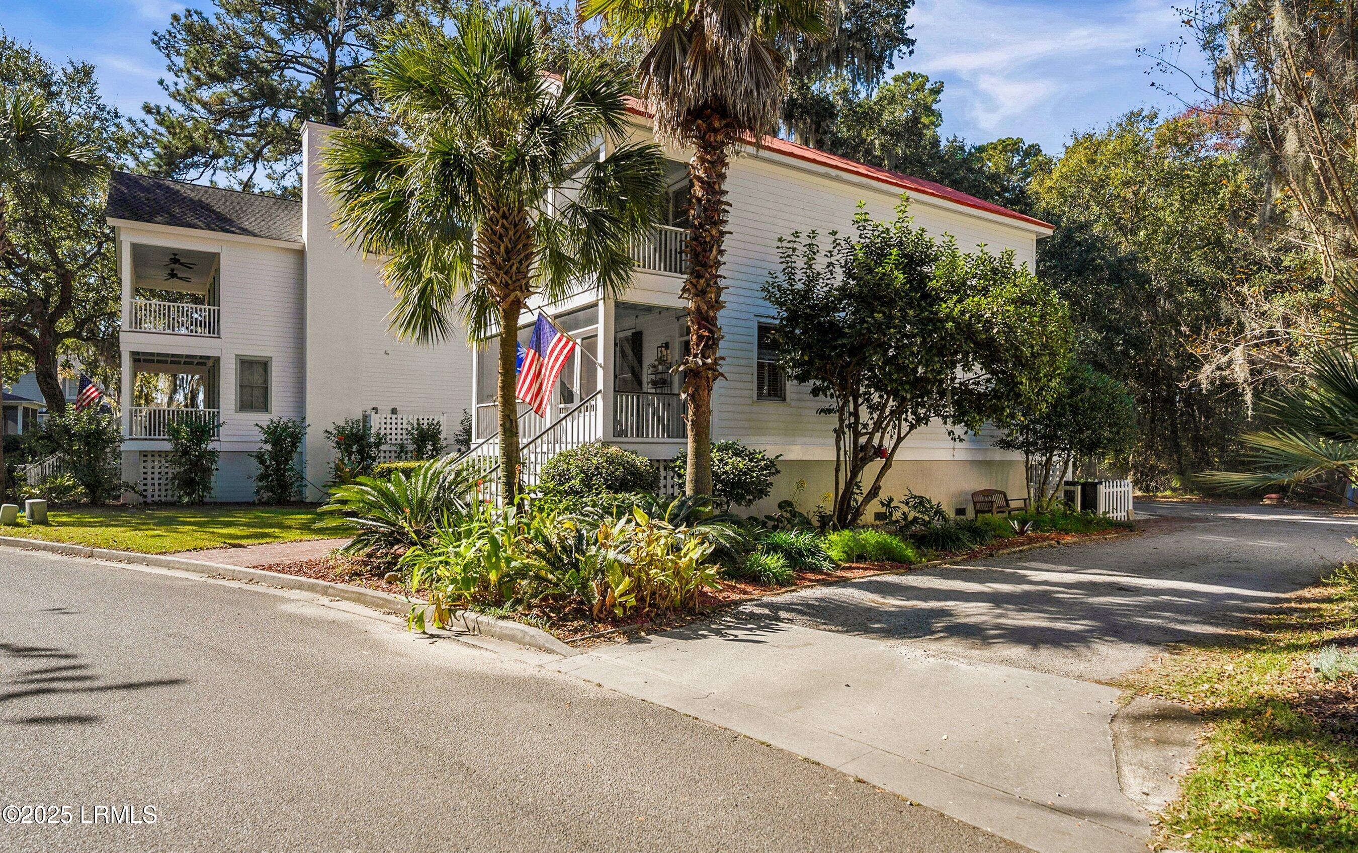 8 Battery Point Lane Beaufort, SC 29902 - Photo 2 of 62 DSC06367-40-1.jpg-SMALL