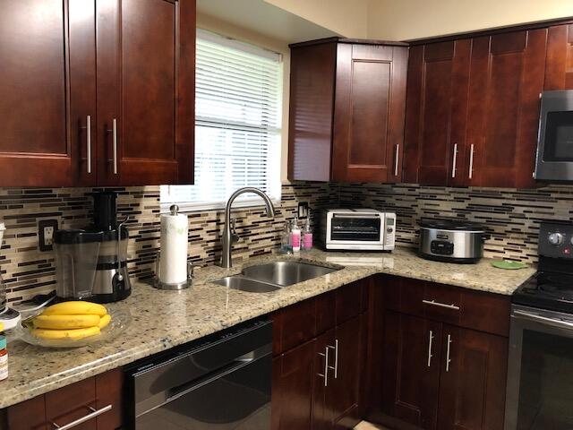 1105 Riverside Drive Greenacres, FL 33463 - Photo 5 of 17 1105 Riverside...