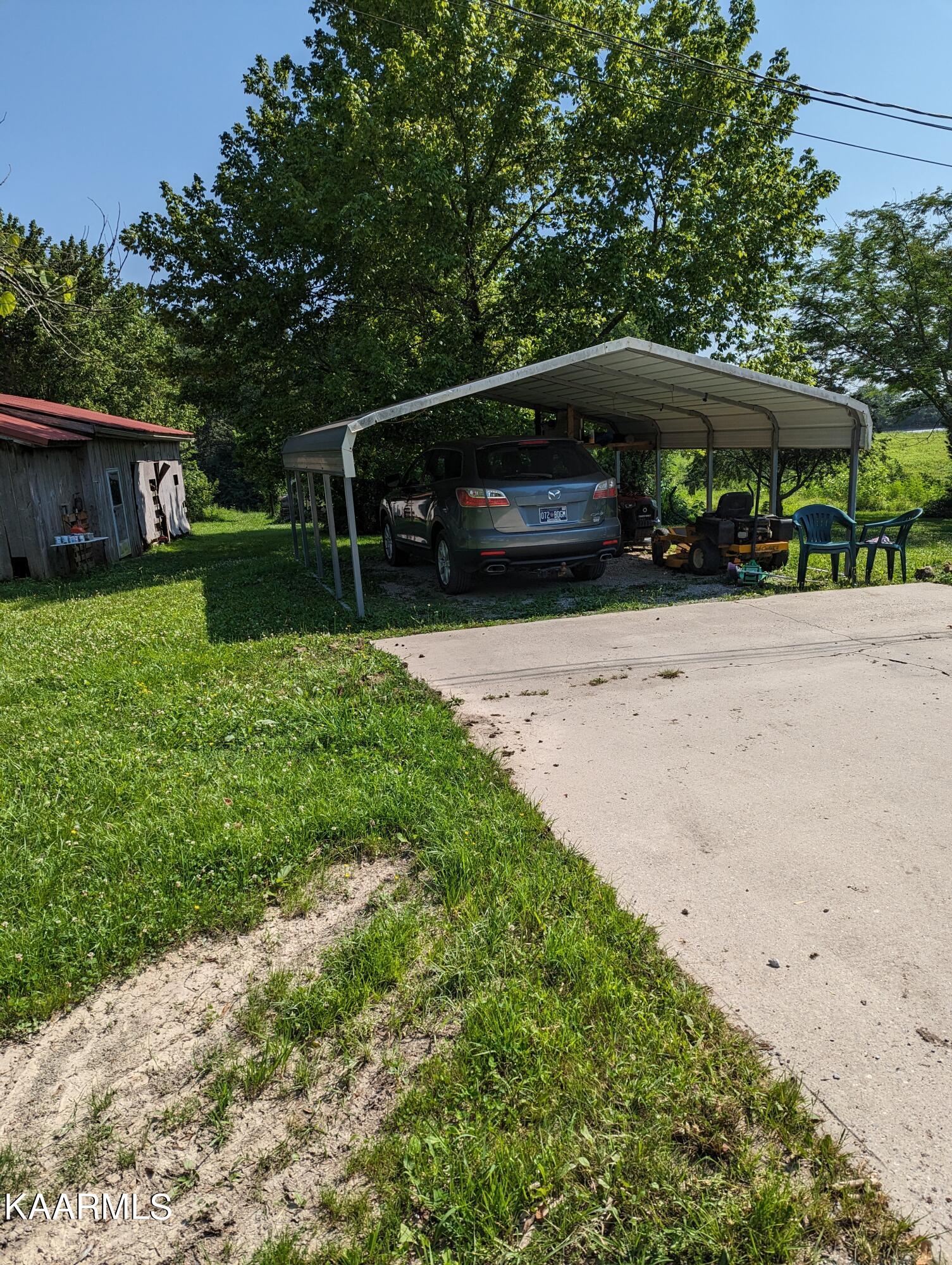 102 Waylon Road Crossville, TN 38571 - Photo 2 of 32 PXL_20230726_202858095