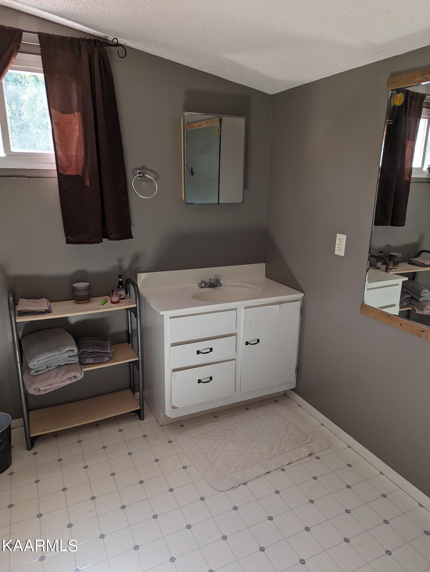 102 Waylon Road Crossville, TN 38571 - Photo 24 of 32 PXL_20230726_204337732