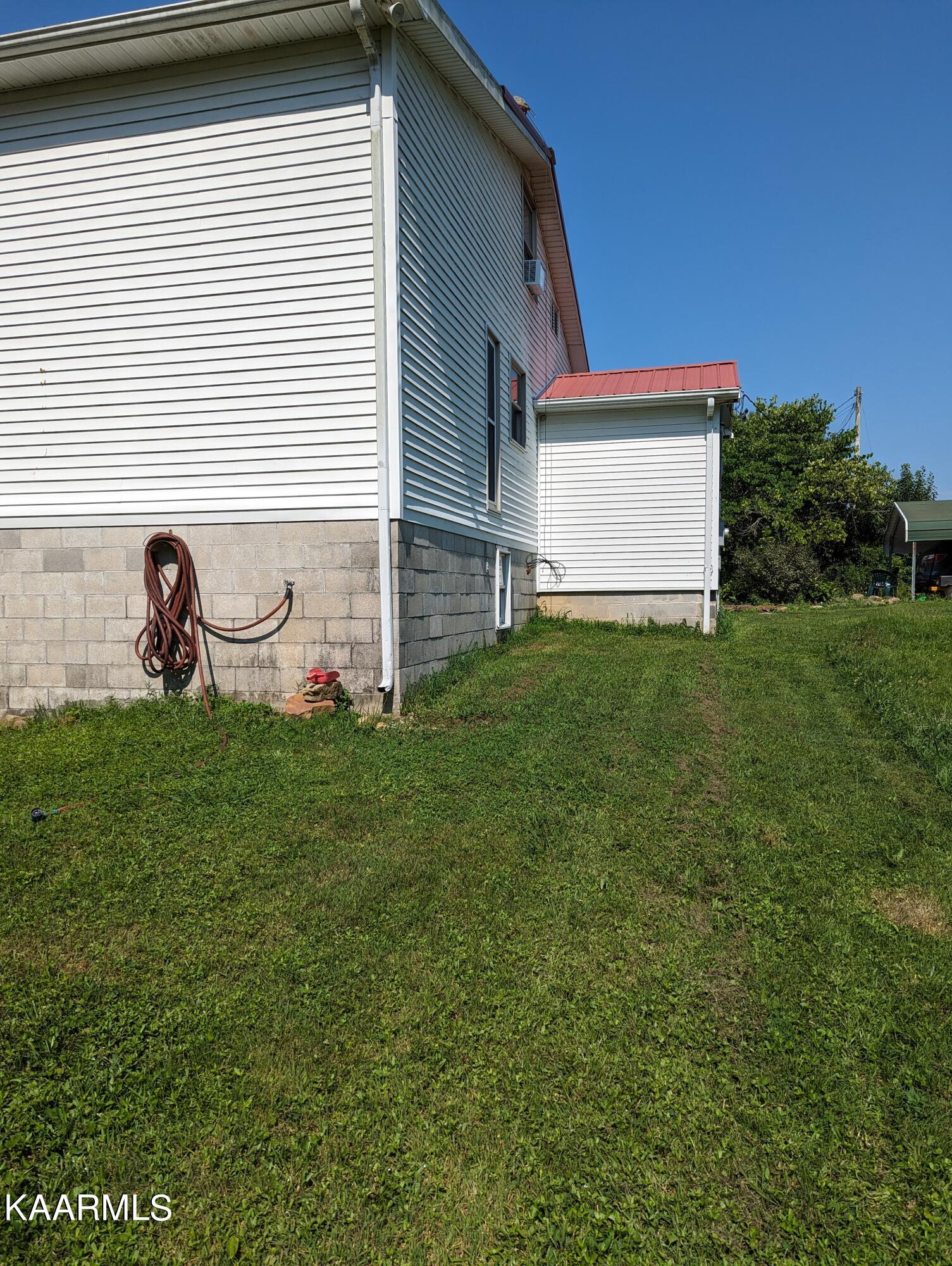 102 Waylon Road Crossville, TN 38571 - Photo 4 of 32 PXL_20230726_202936952