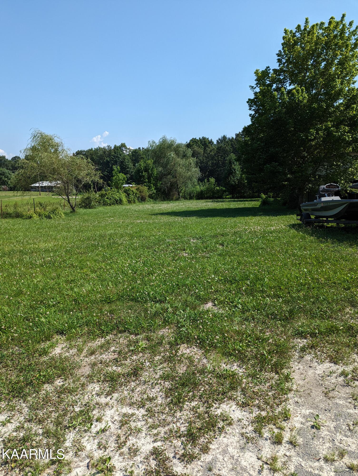 102 Waylon Road Crossville, TN 38571 - Photo 5 of 32 PXL_20230726_202818244