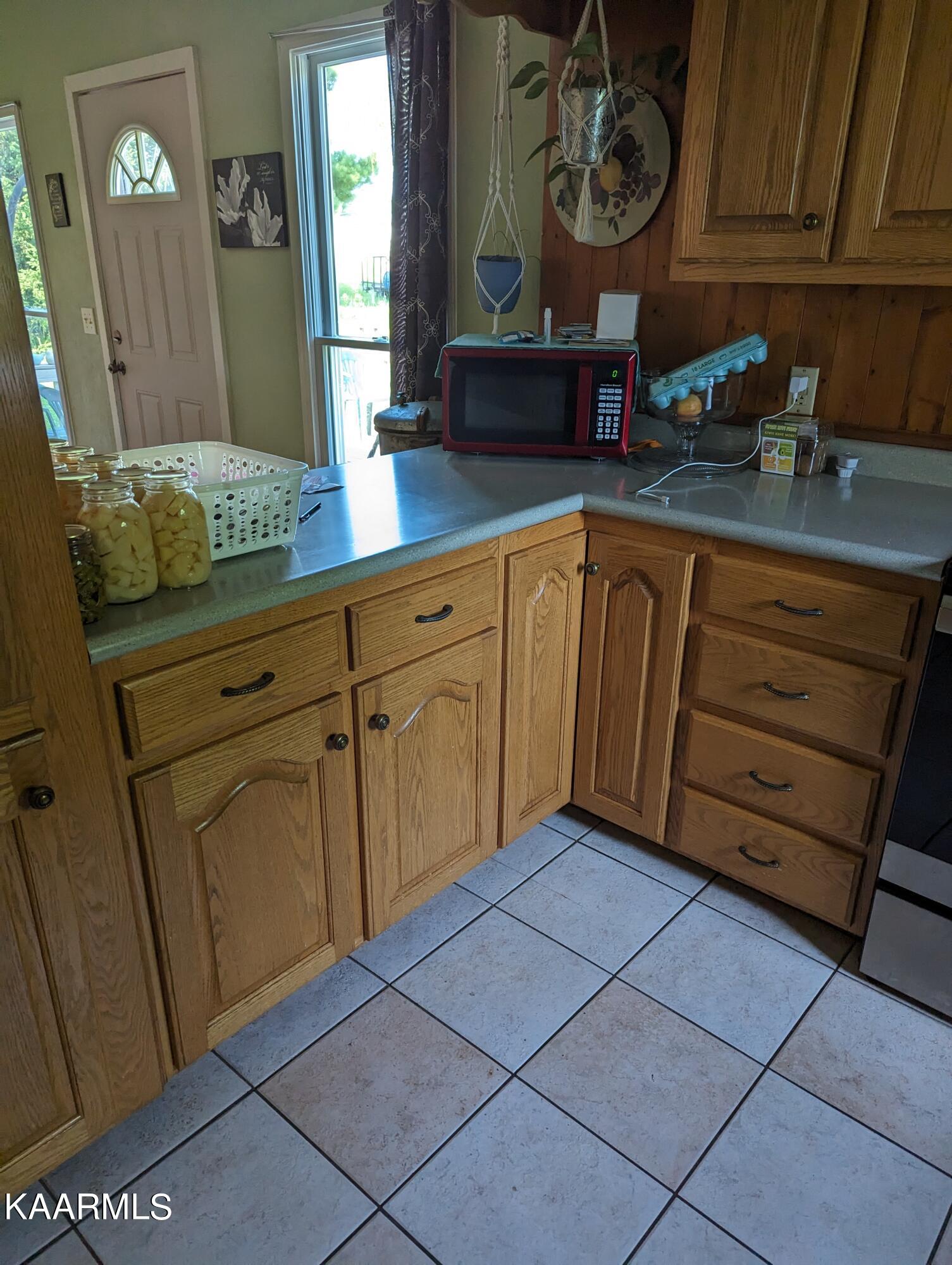 102 Waylon Road Crossville, TN 38571 - Photo 7 of 32 PXL_20230726_203554144