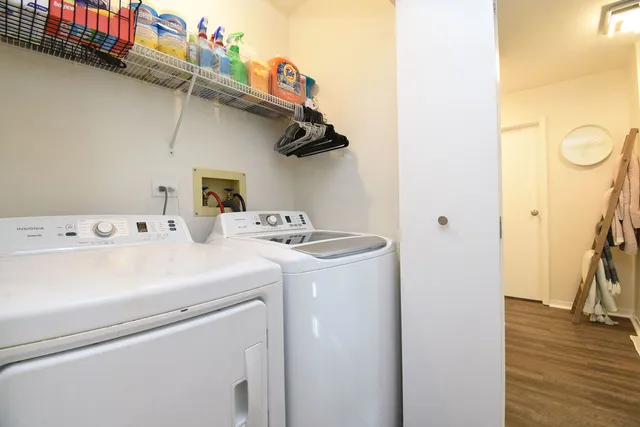 $439,900 | 1406 River Oak Drive, Naperville, IL 60565