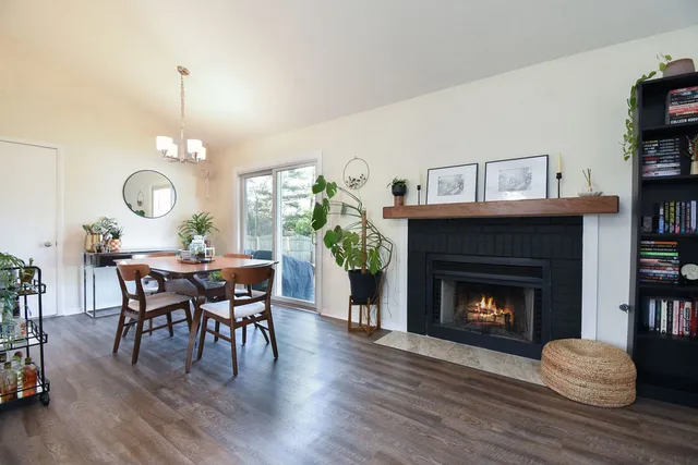 $439,900 | 1406 River Oak Drive, Naperville, IL 60565