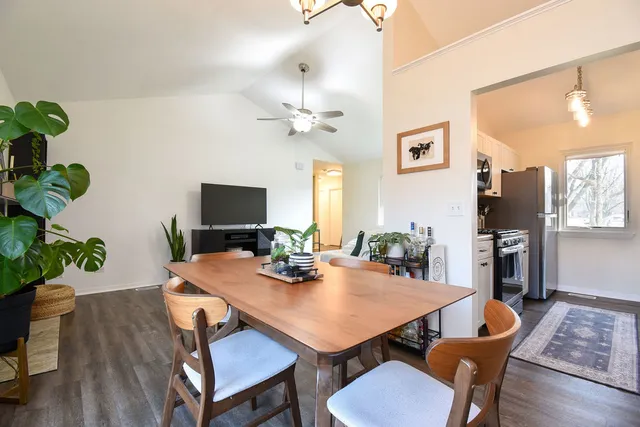 $439,900 | 1406 River Oak Drive, Naperville, IL 60565