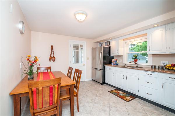 43 Pilgrim Road Reading, MA 01867 - Photo 8 of 20 Gallery Image 8